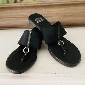 Mootsies Tootsies Mozena Black Comfort T-Strap Sandals Wedge Slide Women’s 8M